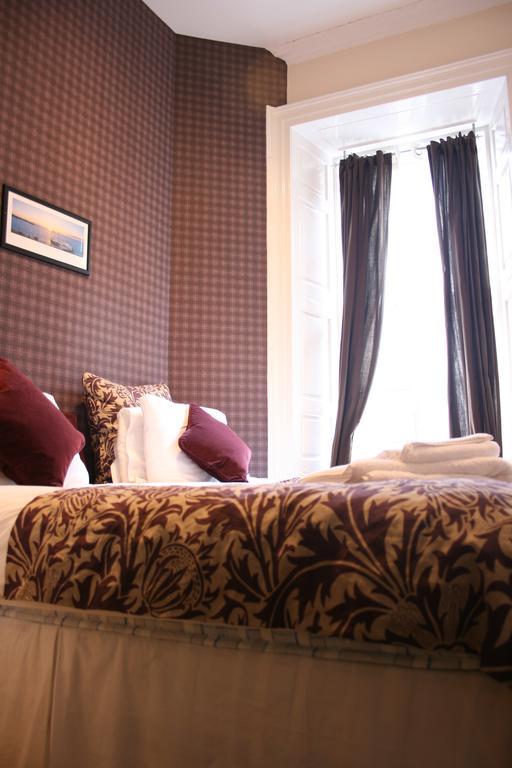 Royal Mile Group Apartments Edimburgo Esterno foto